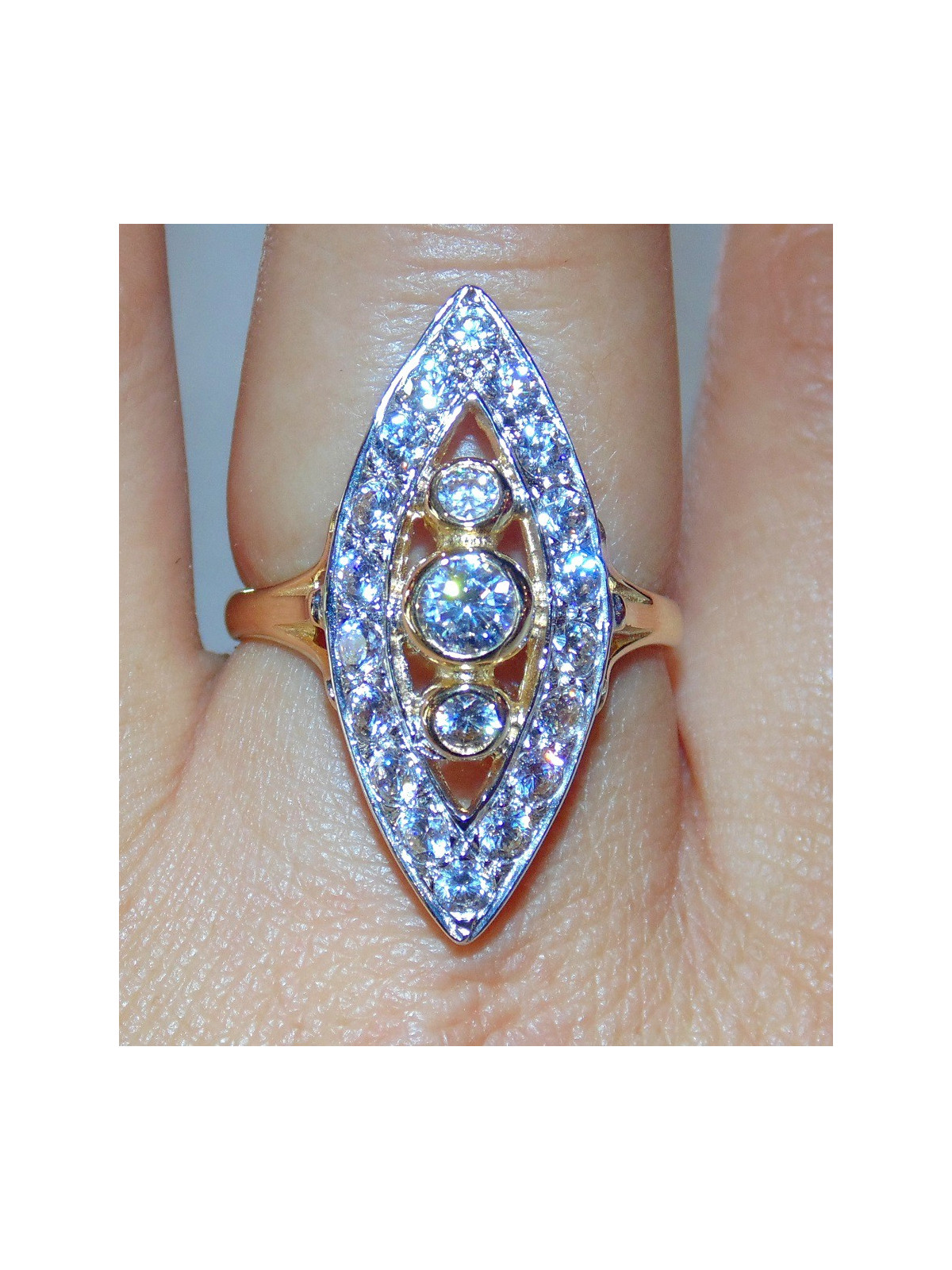 Bague Marquise Oxydes de Zirconium Or 18 Carats