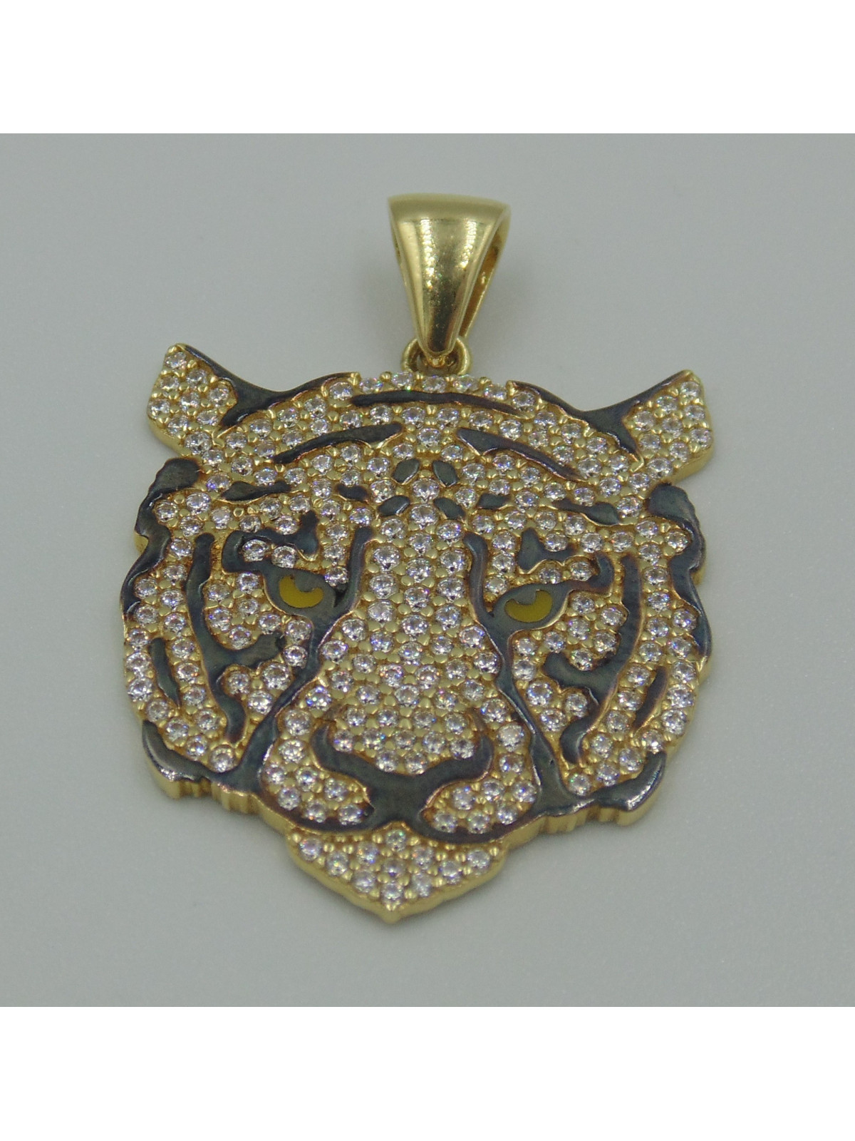 Pendentif Lion Oxydes de Zirconium Or 18 Carats