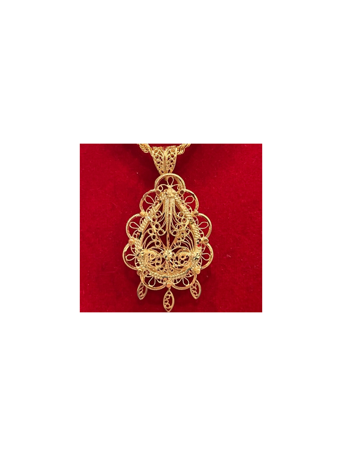 Pendentif Meskia Royal