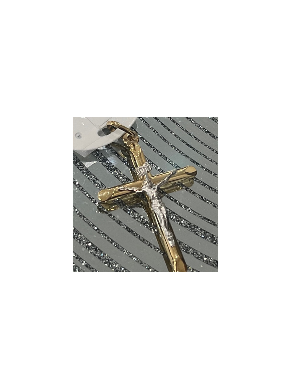 Pendentif croix Jesus 